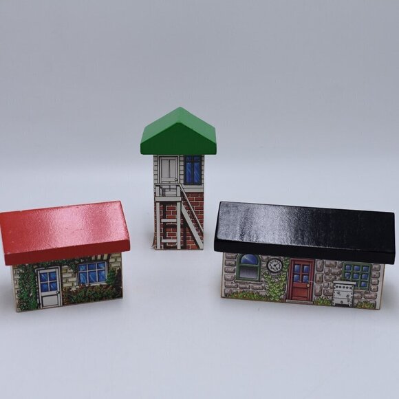 Beekeeper's House Red Scenic Brick 2 Story Building Thomas & Friends Wooden VTG - Picture 1 of 10